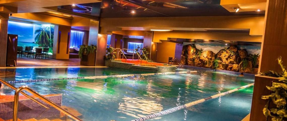 Dmt Apartament Rin Grand Букурещ Екстериор снимка